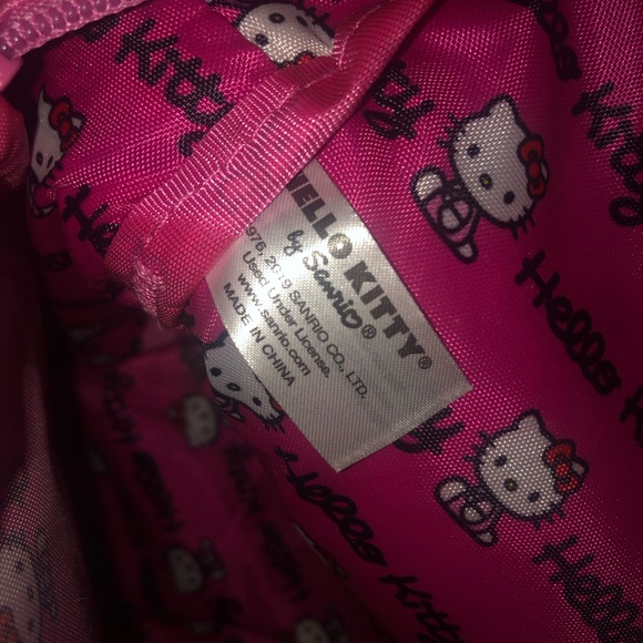 Hello kitty backpack - Picture 2 of 2